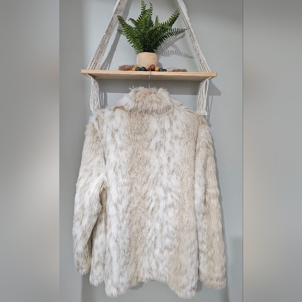 Ameri Mode Beige Lynx Faux Fur Coat - image 6